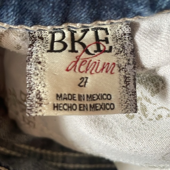 BKE Stella Blue‎ Denim Cutoff Distressed Shorts - Picture 6 of 7